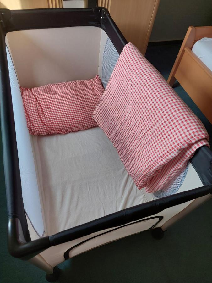 Entire House, Quiet City Location, Garden, Parking Bielefeld Luaran gambar